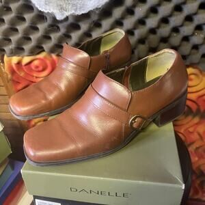 DanelleWomen's Leather loafer brown 8.5